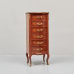 1039 2303 CHEST OF DRAWERS